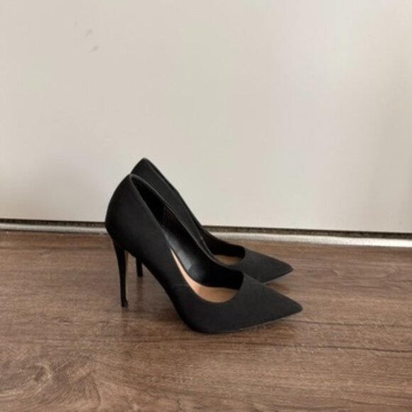 Point toe blacks stiletto high heel - Picture 1 of 7